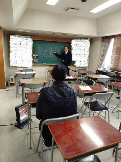 卒業生がキャンパスに遊びに来てくれました!